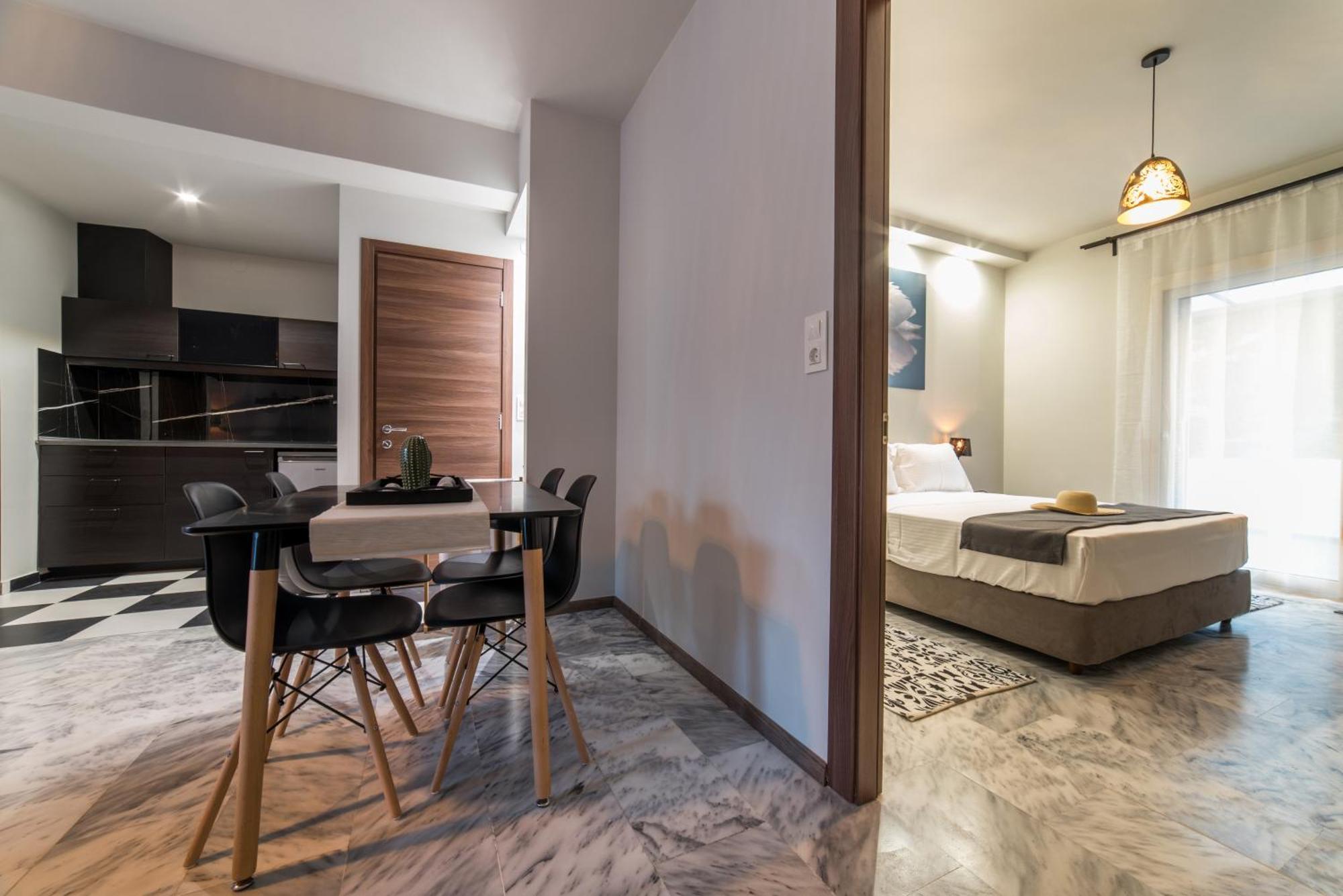 Oinoelia Luxury Suites & Residence Potos Exterior photo