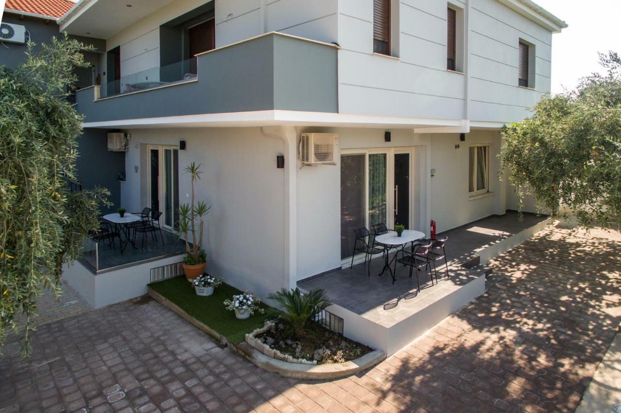 Oinoelia Luxury Suites & Residence Potos Exterior photo